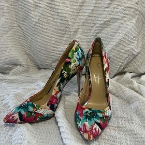 FLORAL HEELS JESSICA SIMPSON